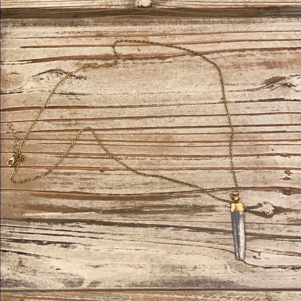 Pendant necklace
